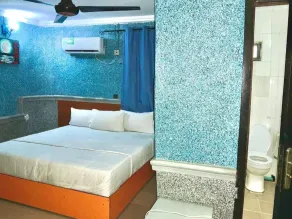 Double One Suites - Bathroom
