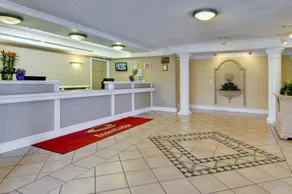 Econo Lodge Kalamazoo near Wings Stadium - Réception