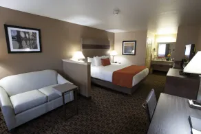 Hawthorn Suites by Wyndham Napa Valley - Rum
