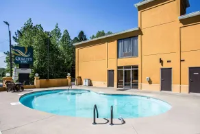 Quality Inn Union US Hwy 176 - Pool
