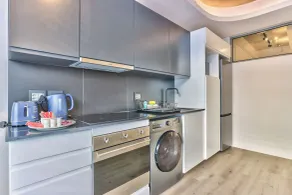 One Bedroom with Balcony and City views - Privat køkken
