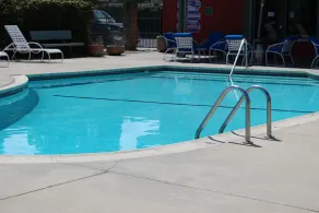 Days Inn & Suites by Wyndham Sunnyvale - Pool