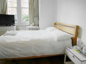 Kew Studios and Rooms - Room