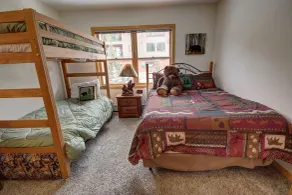 Snake River 13 by SummitCove Lodging in Colorado - Room