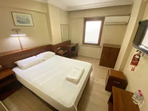 Hotel Cenedag - Room