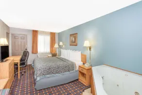 Days Inn by Wyndham Farmer City - Room