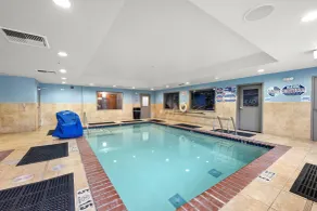 Holiday Inn Express Hotel & Suites Lincoln-Roseville Area by IHG - Piscine