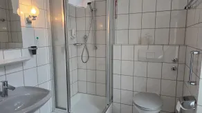 Eifeler Hof - Ihr Restaurant für Genussmomente in Kyllburg - Bathroom