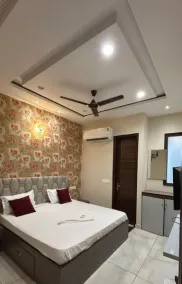 Goroomgo 11 Inn Ludhiana - Room