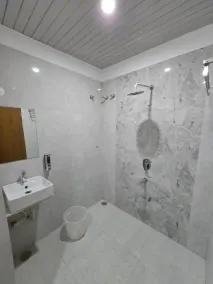 Vaikuntha Stays Hotel - Banheiro