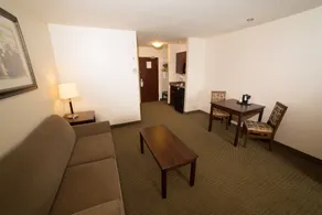 Holiday Inn Express & Suites Whitecourt by IHG - Zimmer