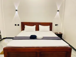 The Royal Ember - Room
