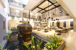 Sevn Legian - Restaurant