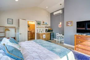 Bremerton Studio w/ Bay View: Beach Access! - Interior