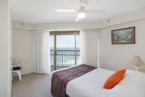 Burleigh Esplanade Apartments - Room