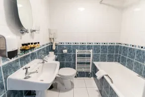 The Pier Hotel - Bathroom