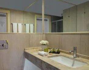 Dolce by Wyndham Cesme Alacati - Bathroom