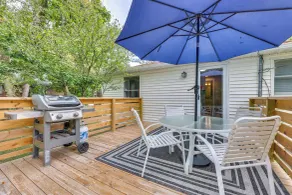 Greenbrier River Retreat w/ Deck - Steps to Trail! - Innvendig