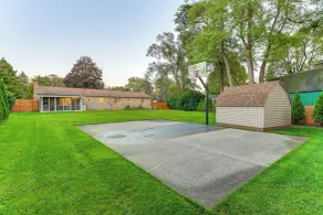2 Mi to Dtwn Brighton: Updated Home w/ Fenced Yard - Interiør