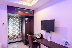 Treebo Empire - Room