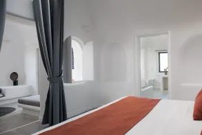The Duchess - Room