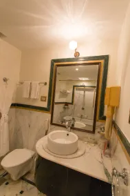 Taj Fateh Prakash Palace Udaipur - Bathroom