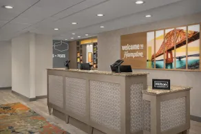 Hampton Inn & Suites St. Louis/Alton - Rezeption