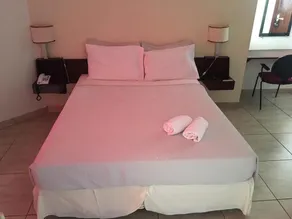 Binder Hotel Mogi Gua - Room