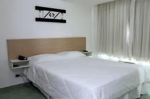 Hotel Champs Dumont - Room