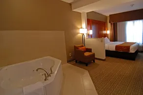 Comfort Suites Marquette - Chambre
