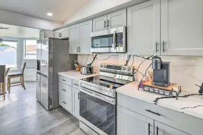Group Getaway in Glendale < 1 Mi to Westgate! - Innenbereich