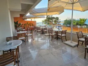 Azure Bay - Restaurante