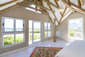 Fin Whale Beach House - Rum