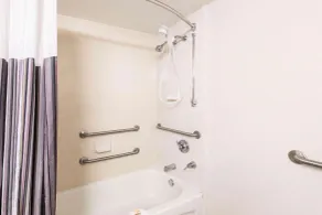 La Quinta Inn & Suites by Wyndham San Antonio Riverwalk - Salle de bain