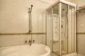 WelcomHeritage Golf View - Bathroom