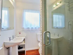 Lemon Tree Lodge - Baño