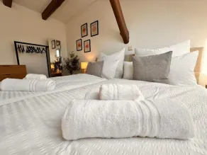 YourFavoriteBed Designerapartments Zwickau Zentrum - Chambre