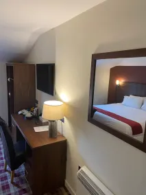 Scone Arms Hotel - Chambre