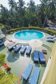 Neelams The Glitz - Pool