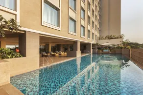 Lemon Tree Premier City Center Pune - Pool