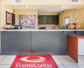 Econo Lodge Inn & Suites Lodi - Wine Country Area - Hall