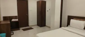 The Royal Retreat - Room