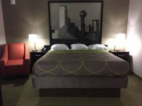 Super 8 by Wyndham Bedford DFW Airport West - Chambre
