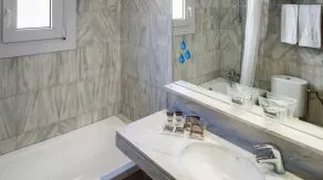 Hotel Catalonia Castellnou - Salle de bain