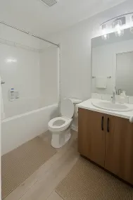 Condo w 2 Beds 13 Mins from West Edmonton Mall - Badeværelse
