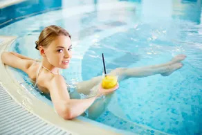 Crowne Plaza Marlow by IHG - Piscina