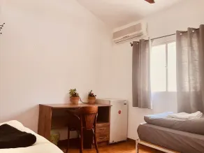 Al Yakhour Hostel - Chambre