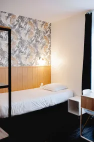 Brit Hotel L'Arrivée Guingamp - Zimmer