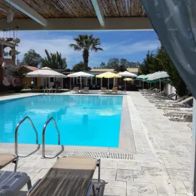 Sausan Hotel - Piscina