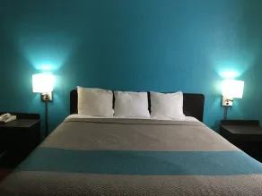 FairBridge Inn Express Melrose Park - Room